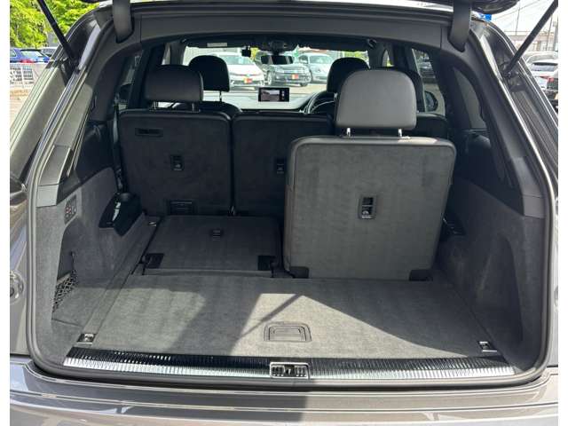 Audi Q7 6