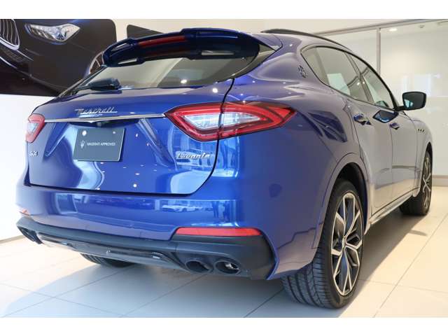 Maserati Levante 5