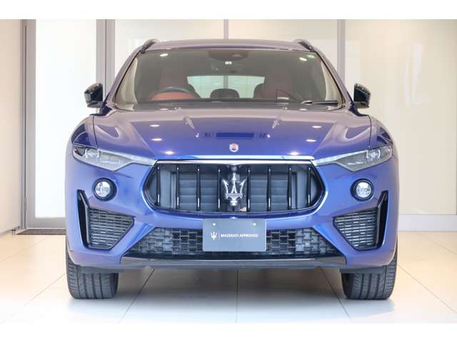 Maserati Levante 8