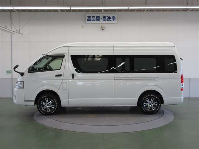 Toyota Regius Ace 6