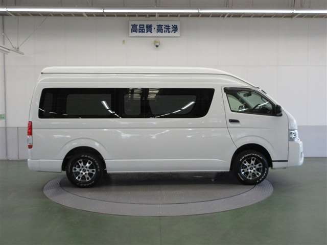 Toyota Regius Ace 7