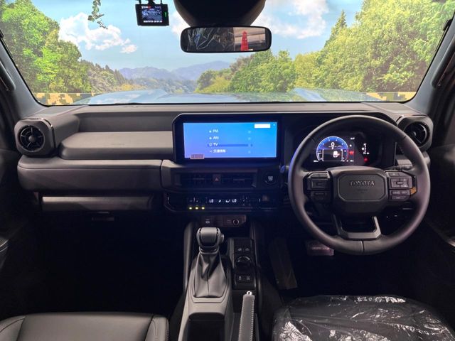 Toyota Land Cruiser FJ 2