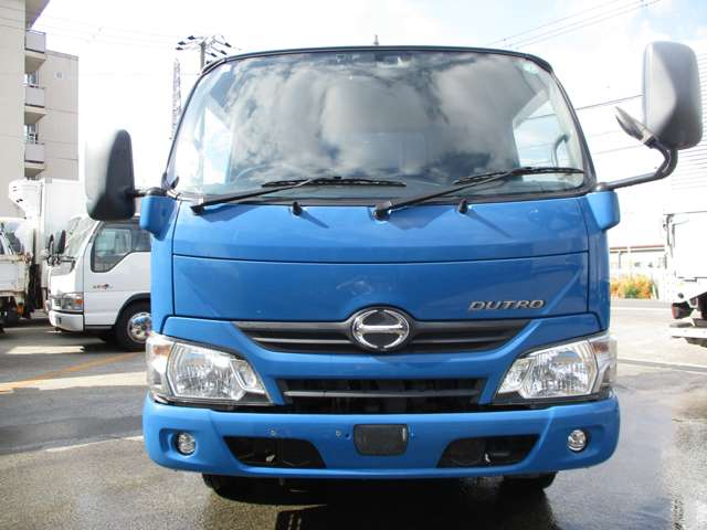 Hino Dutro 2