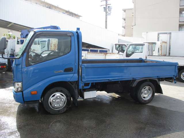 Hino Dutro 3