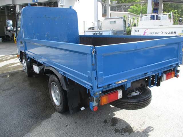 Hino Dutro 4