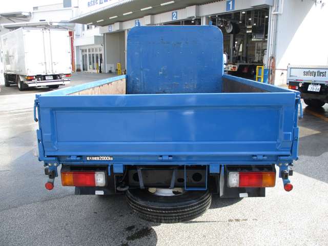 Hino Dutro 5