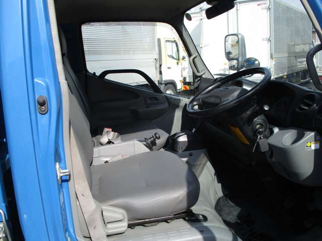 Hino Dutro 9