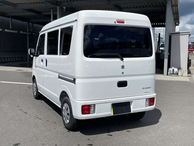 Suzuki Every 8