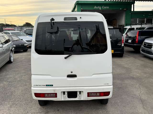 Mitsubishi Minicab MiEV 8
