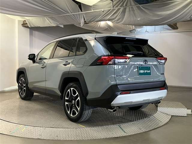 Toyota RAV4 6