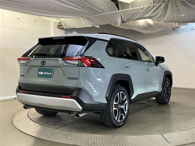 Toyota RAV4 8