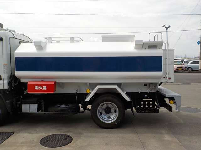 Mitsubishi Fuso Canter 11