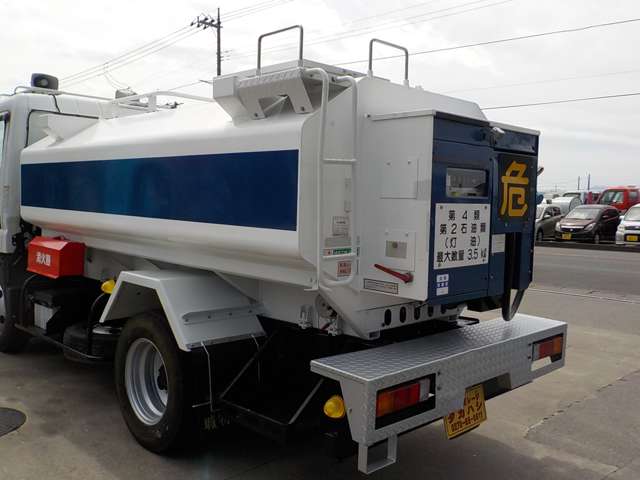 Mitsubishi Fuso Canter 12