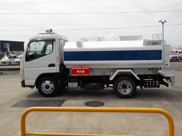 Mitsubishi Fuso Canter 2