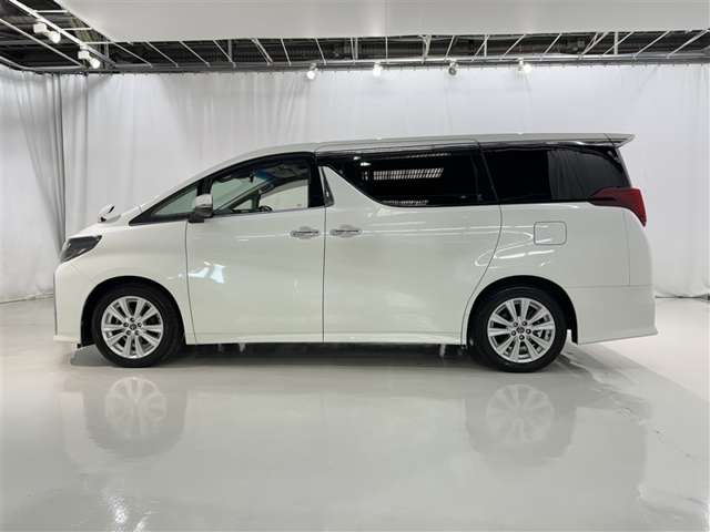 Toyota Alphard 5