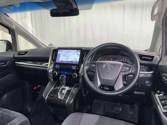 Toyota Alphard 9