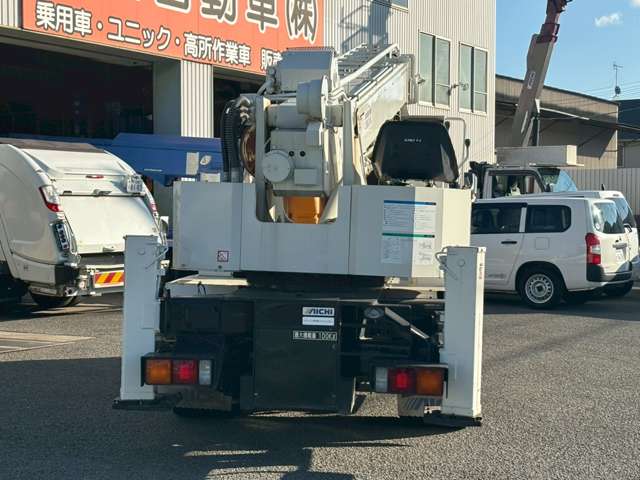 Mitsubishi Fuso Canter 8