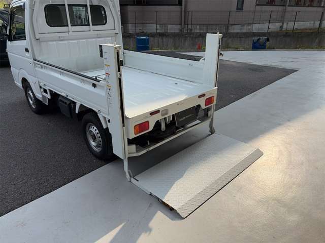 Nissan NT100 Clipper 2