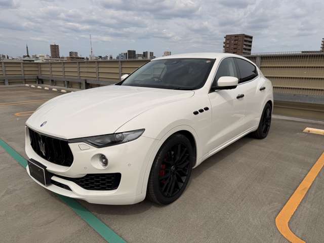 Maserati Levante 5