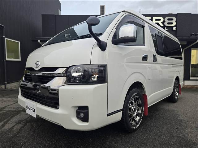 Toyota Hiace Van 12
