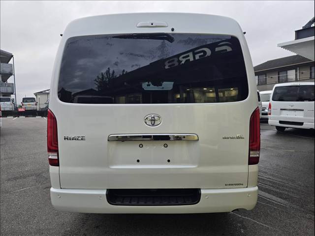 Toyota Hiace Van 3