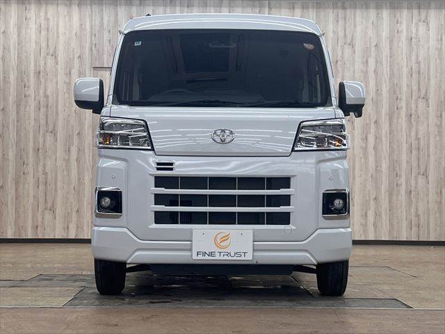 Toyota Pixis Van 11