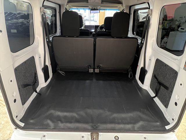 Toyota Pixis Van 6