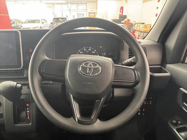 Toyota Pixis Van 7