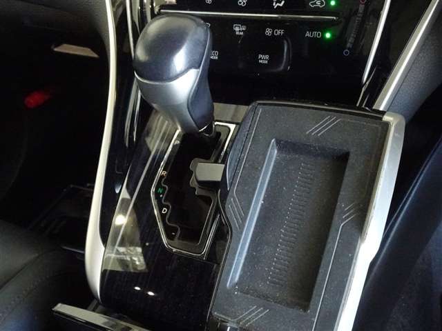 Toyota Harrier 11