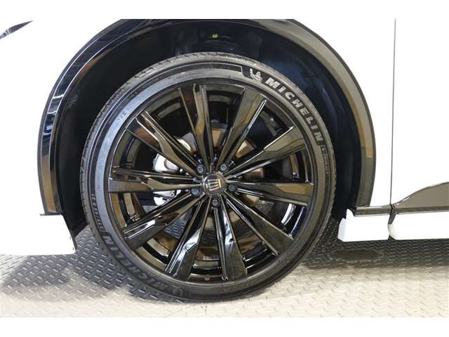 Toyota Crown Sport 8