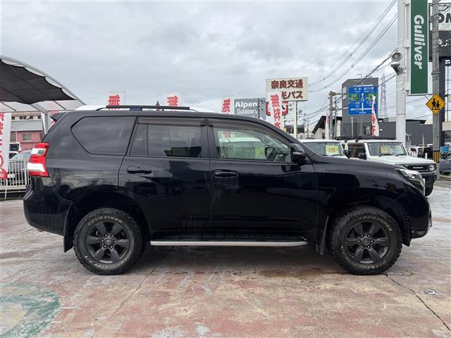 Toyota Land Cruiser Prado 7