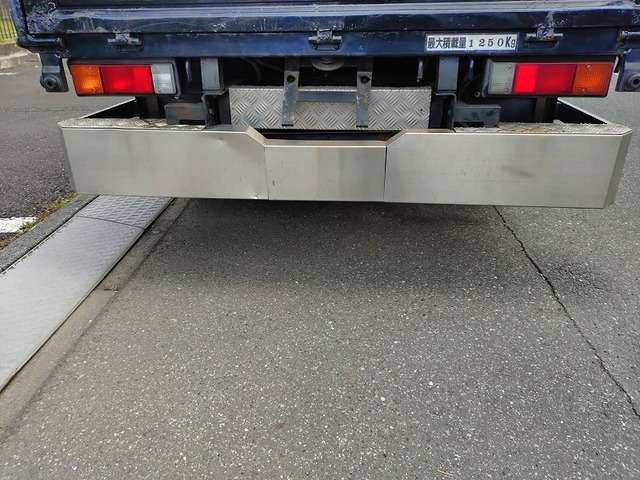 Mitsubishi Fuso Canter Guts 12