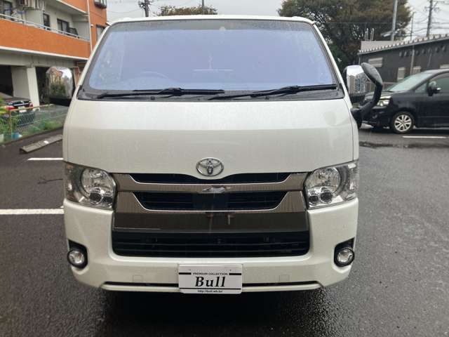 Toyota Hiace Van 2