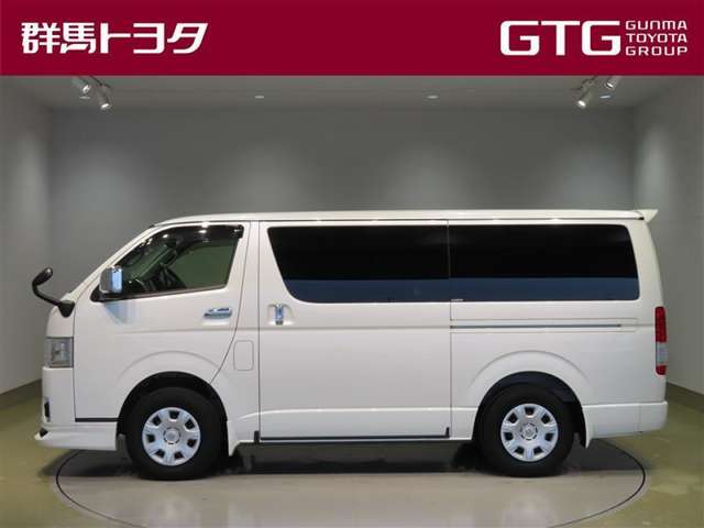 Toyota Hiace Van 2