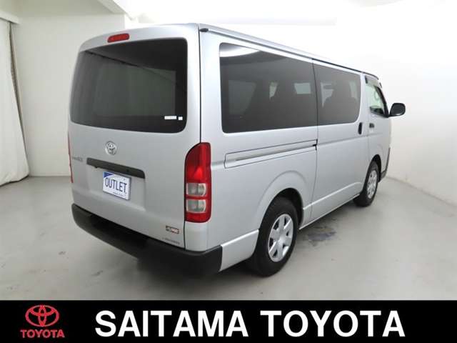 Toyota Regius Ace 7