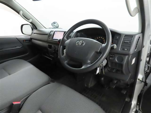 Toyota Regius Ace 10
