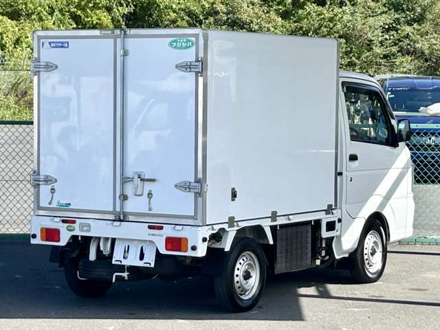 Mazda Scrum Truck 5
