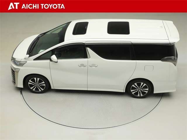 Toyota Vellfire 11