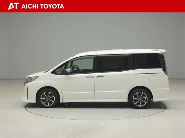 Toyota Noah 3