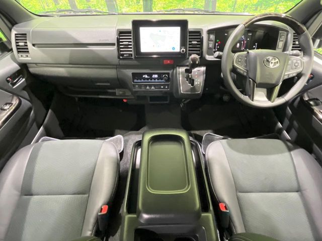 Toyota Hiace Van 2