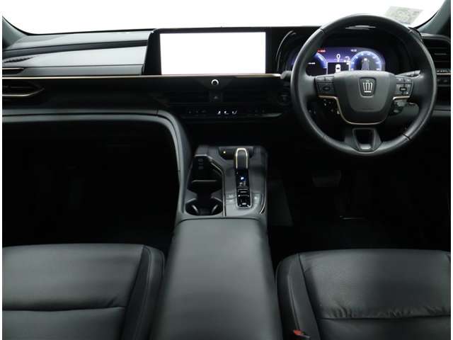 Toyota Crown Crossover 3