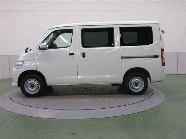 Toyota Town Ace Van 4