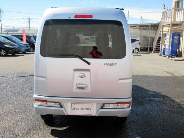 Daihatsu Hijet Cargo 11