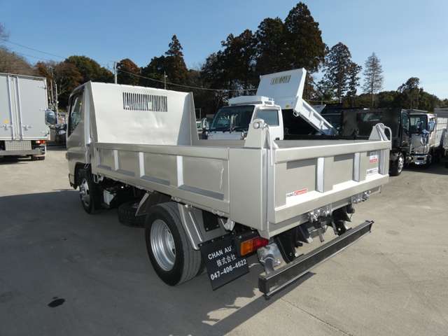 Mitsubishi Fuso Canter 9
