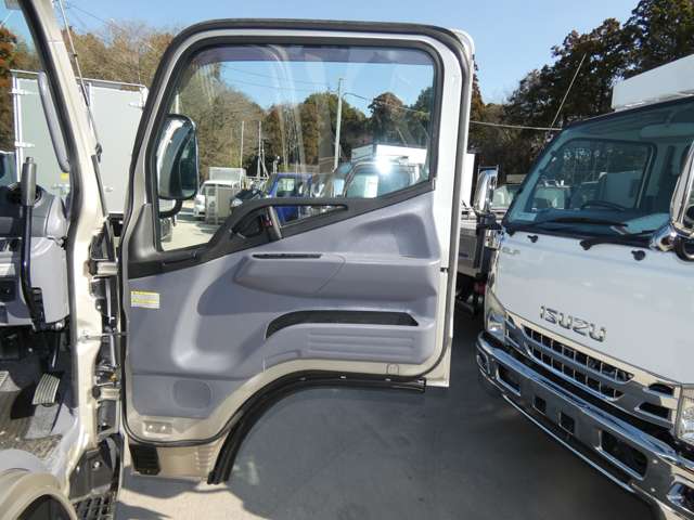 Mitsubishi Fuso Canter 10