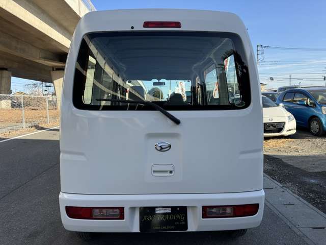 Daihatsu Hijet Cargo 9