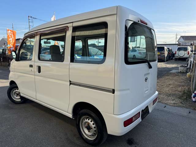 Daihatsu Hijet Cargo 10