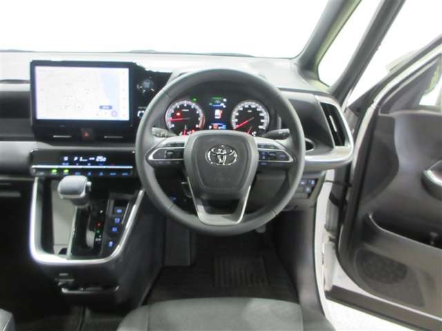 Toyota Voxy 3