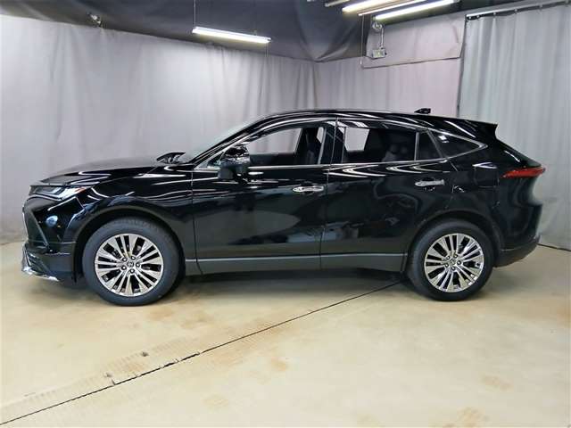 Toyota Harrier 3