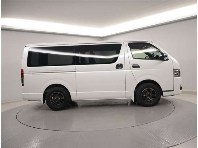 Toyota Hiace Van 2